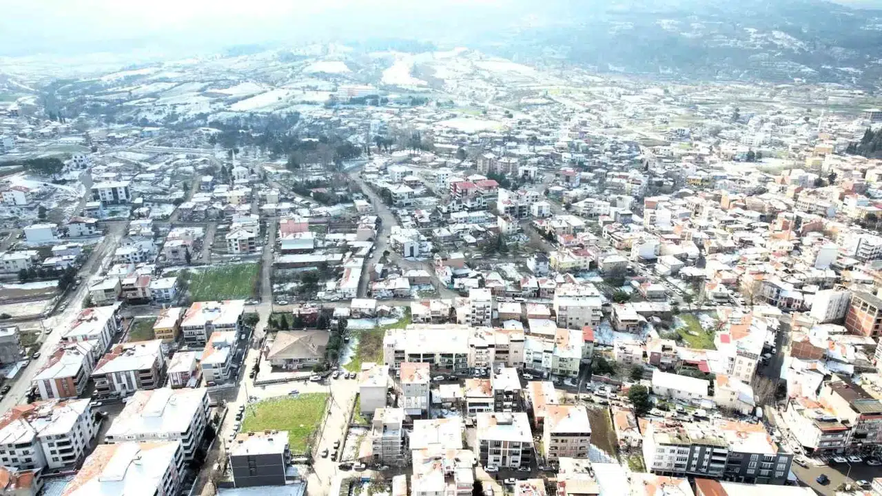 Sındırgı’da Beyaz Örtü Havadan Görüntülendi