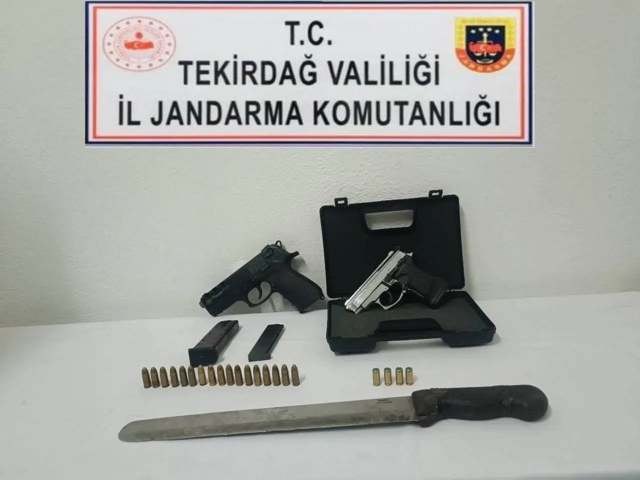 Tekirdağ’da Jandarmadan Uyuşturucu ve Silah Operasyonu