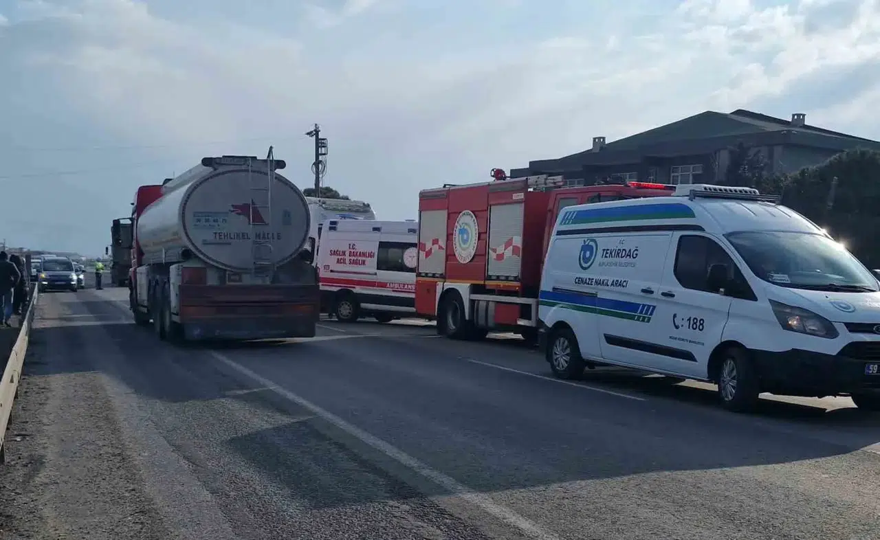 Tekirdağ’da Tır ile Araba Çarpıştı: 1 Meyyit, 2 Yaralı