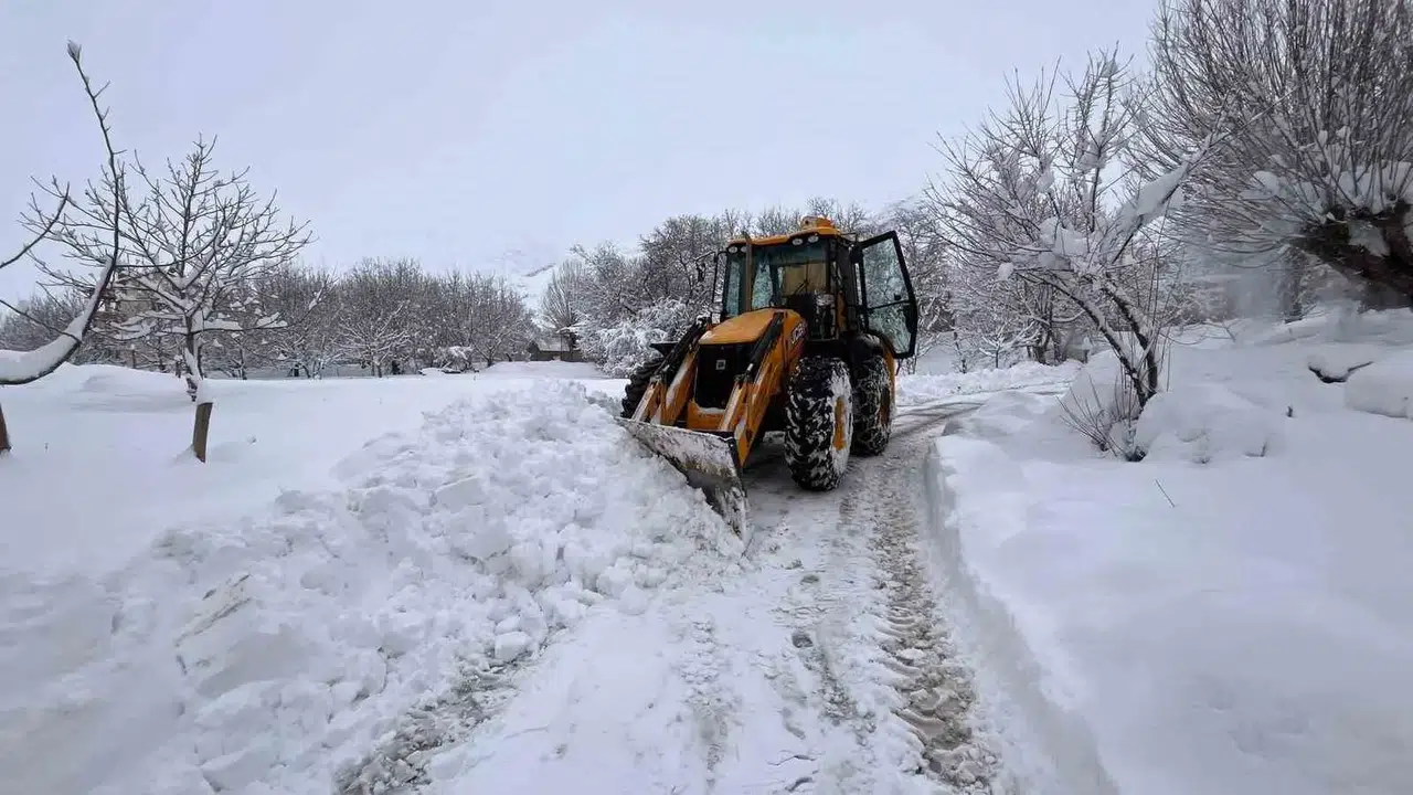 Tunceli’de, Kardan Kapanan Yolların Büyük Kısmı Açıldı