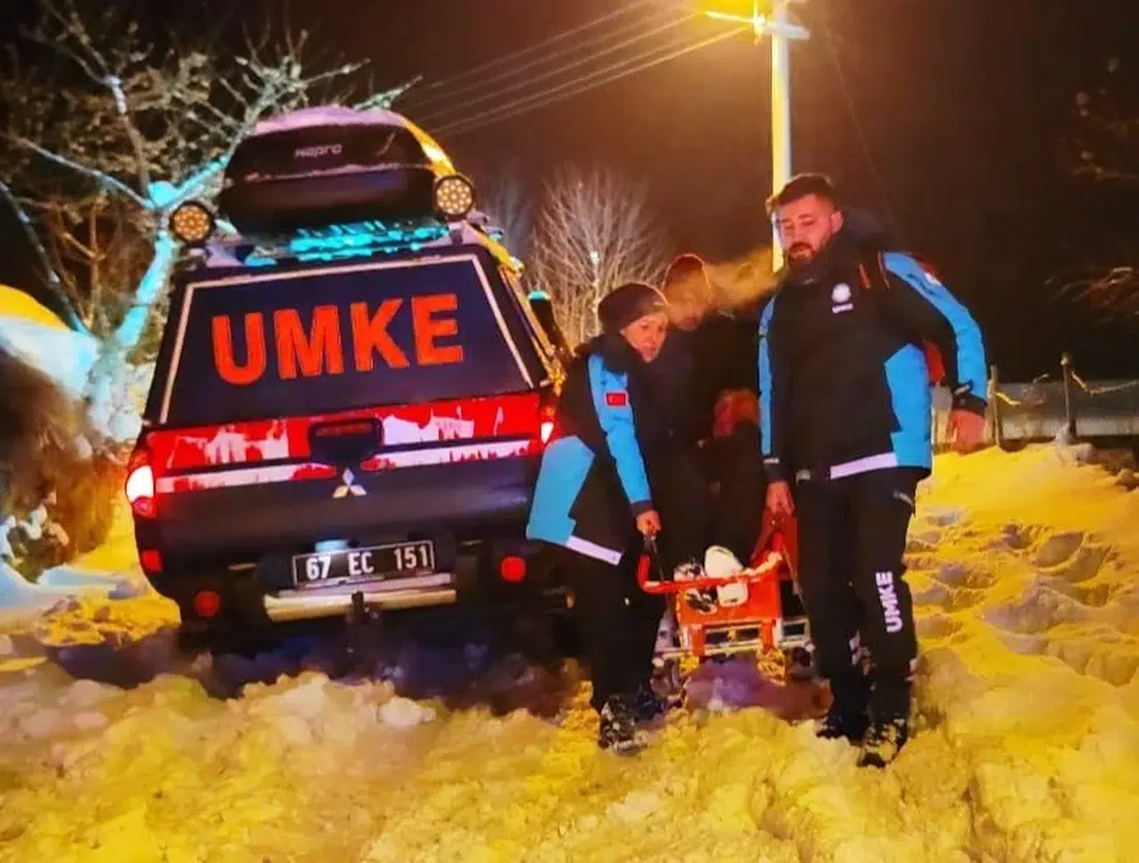 Umke Grubu Kuvvetli Koşullarda 81 Yaşındaki Hastaya Ulaştı
