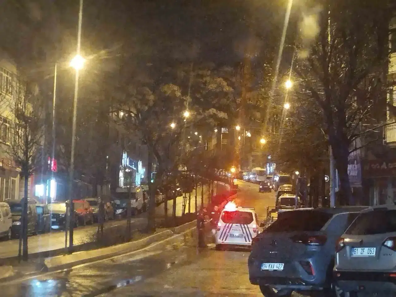 Üsküdar’da İstinat Duvarı Yan Yattı, 4 Katlı 2 Bina Tedbiren Boşaltıldı