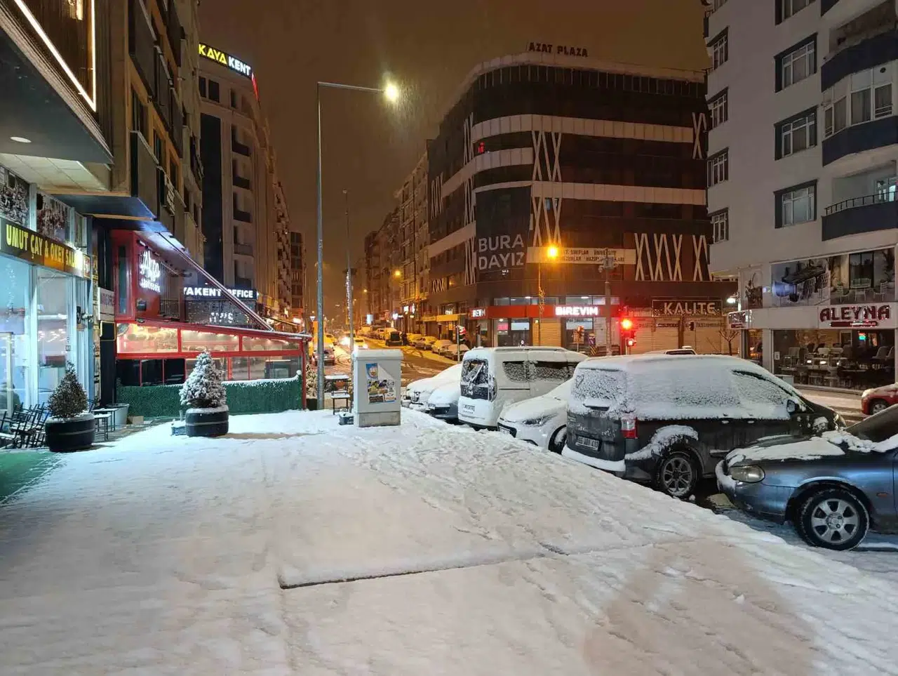 Van’da Ağır Kar Yağışı Tesirli Oldu