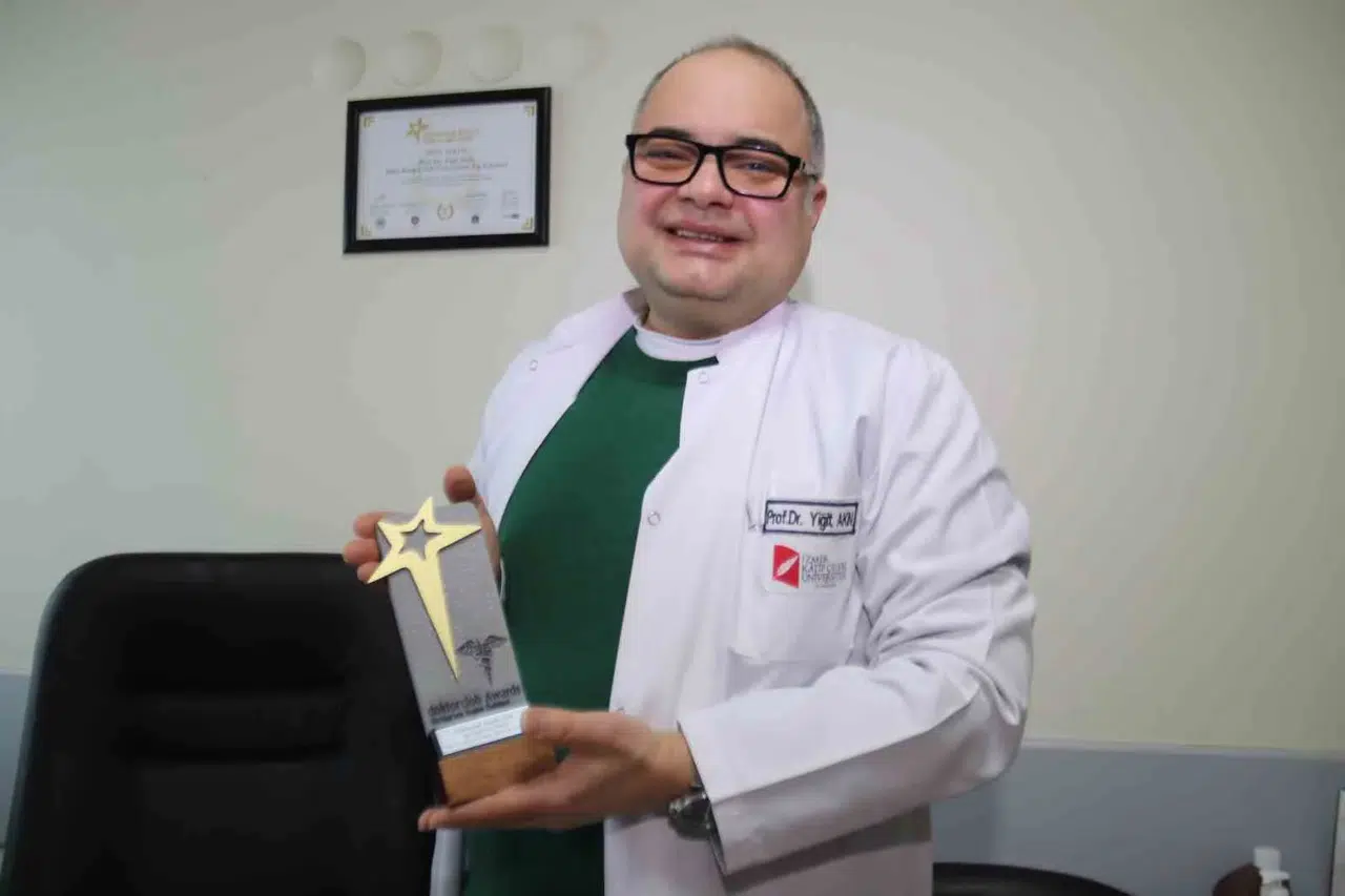 ’Yılın Yenilikçi Cerrahi Bilimler Doktoru’ Mükafatı İzmir’e
