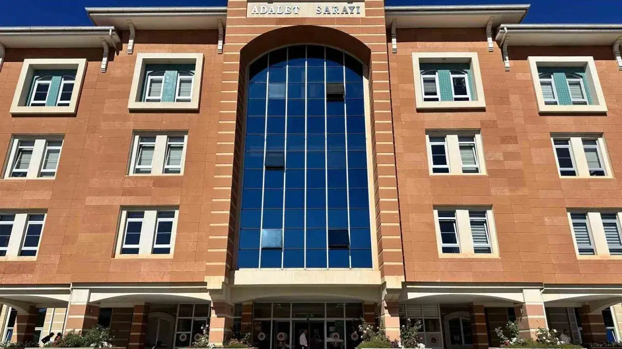 Kastamonu'da uyuşturucu ticaretinden yargılanan 4 sanığa 8 yıl 4'er ay hapis