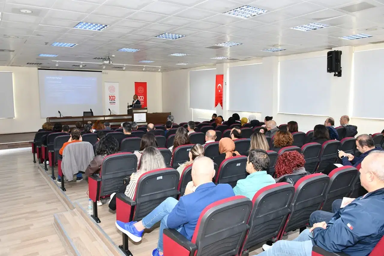 Öğretmenlere TÜBİTAK Projeleri Anlatıldı