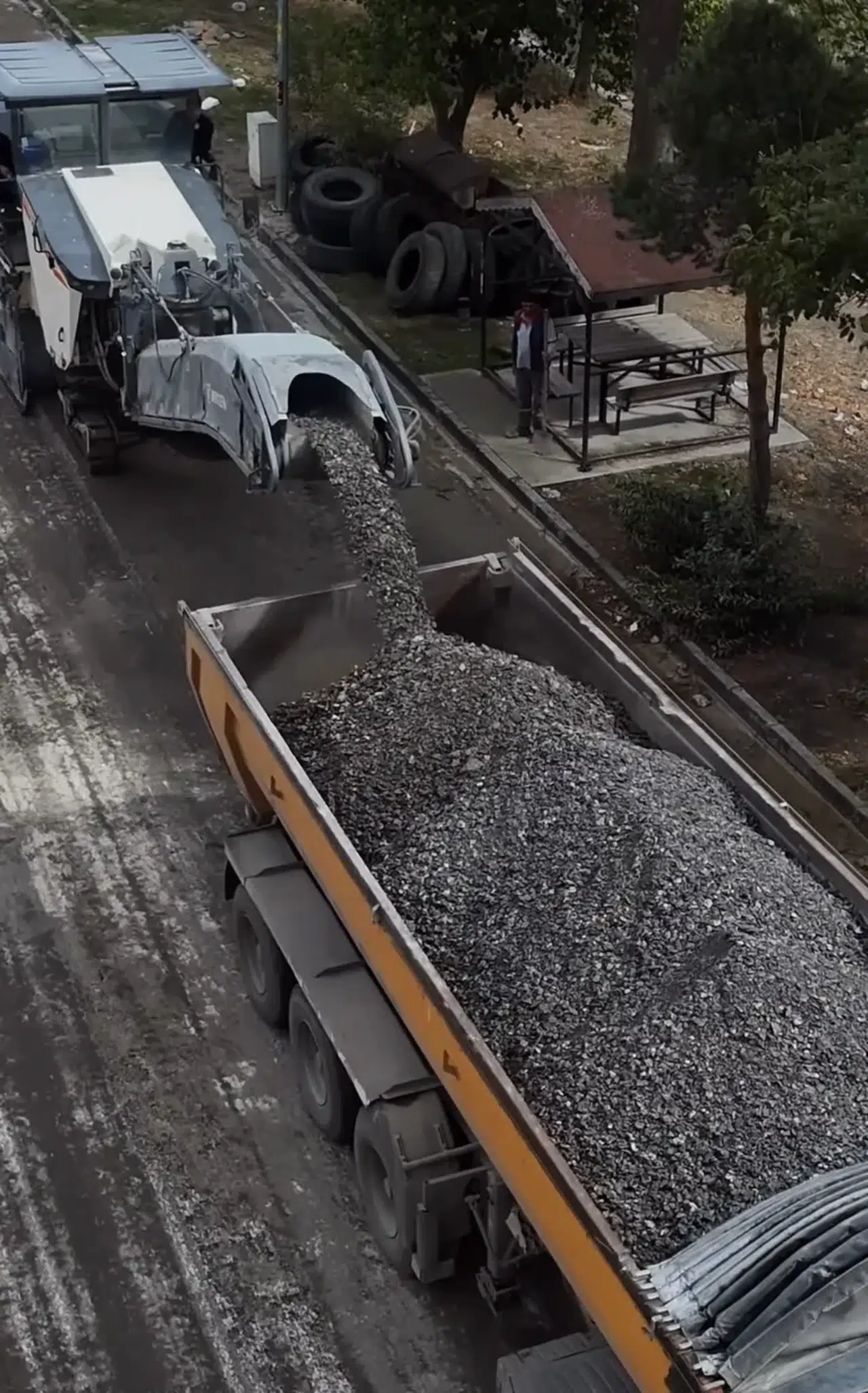Sungurlu’da Asfalt Çalışmaları Sanayi Sitesinde Devam Ediyor