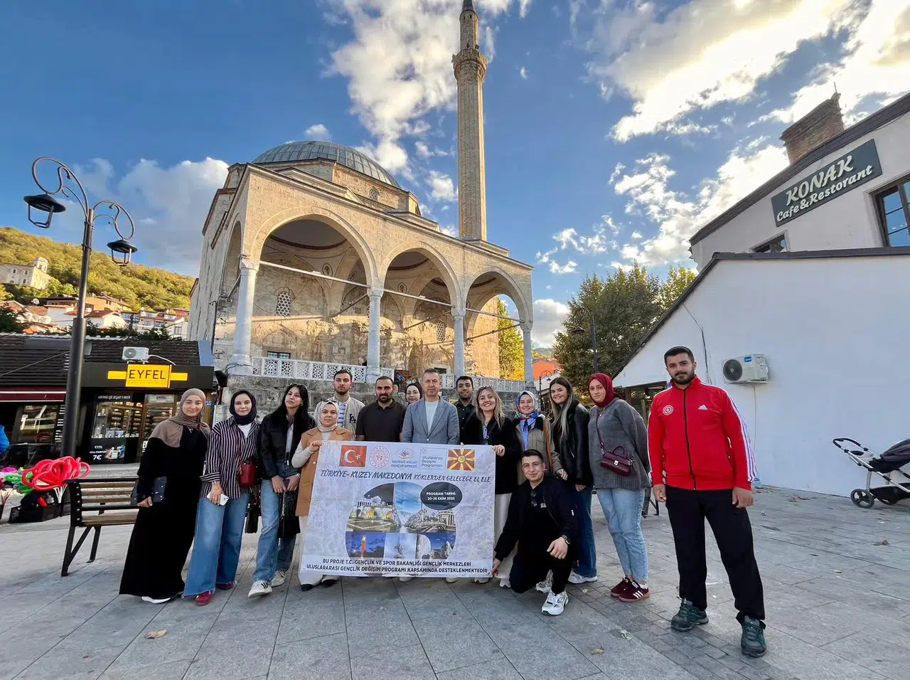 Çorumlu Gençler Kosova'da Tarihi Mekanları Ziyaret Etti