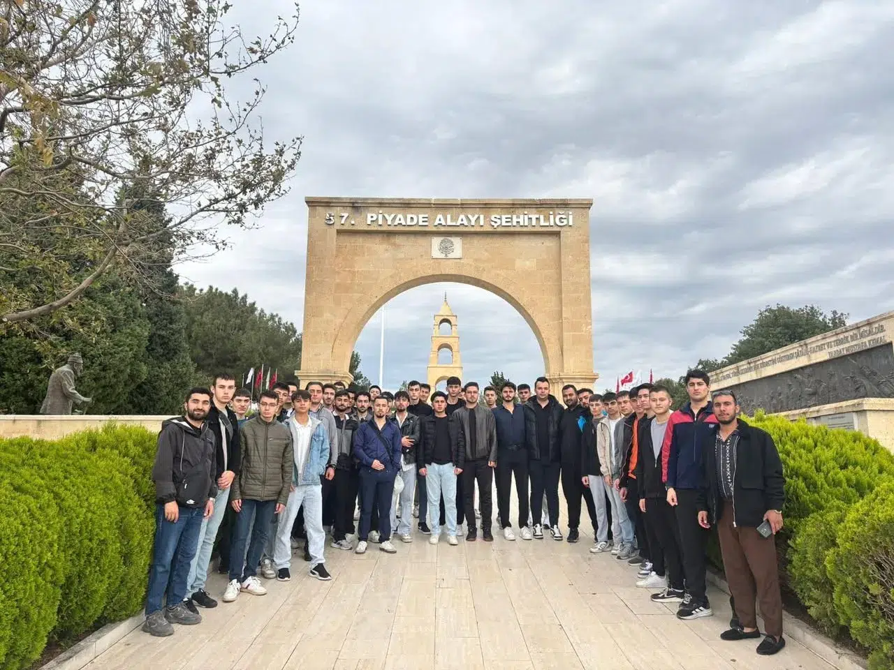Gençlik Merkezi Ekibi, Çanakkale'de Tarihe Yolculuk Yaptı