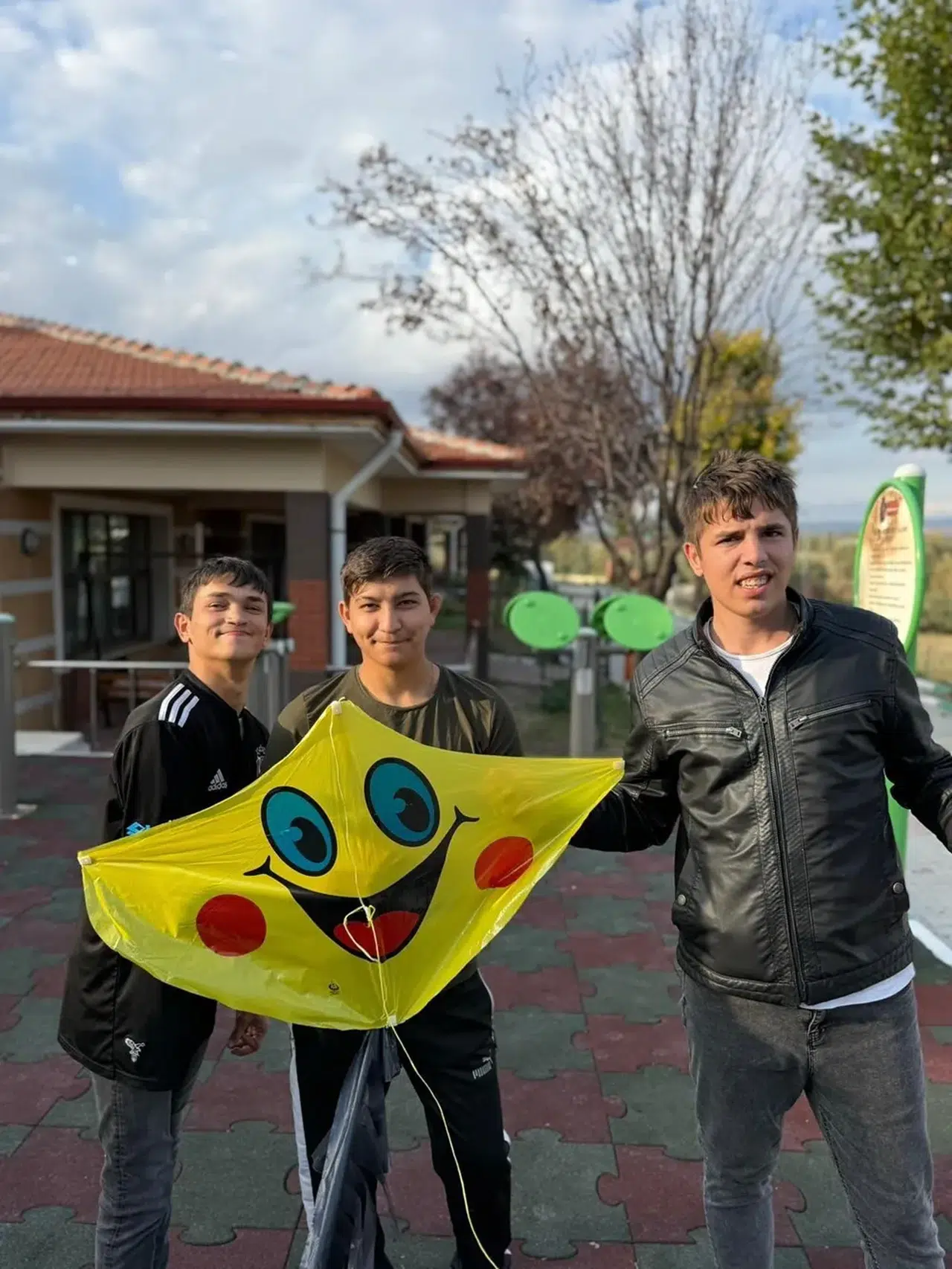 Özel Bireylerin Uçurtmaları Gökyüzünü Renklendirdi