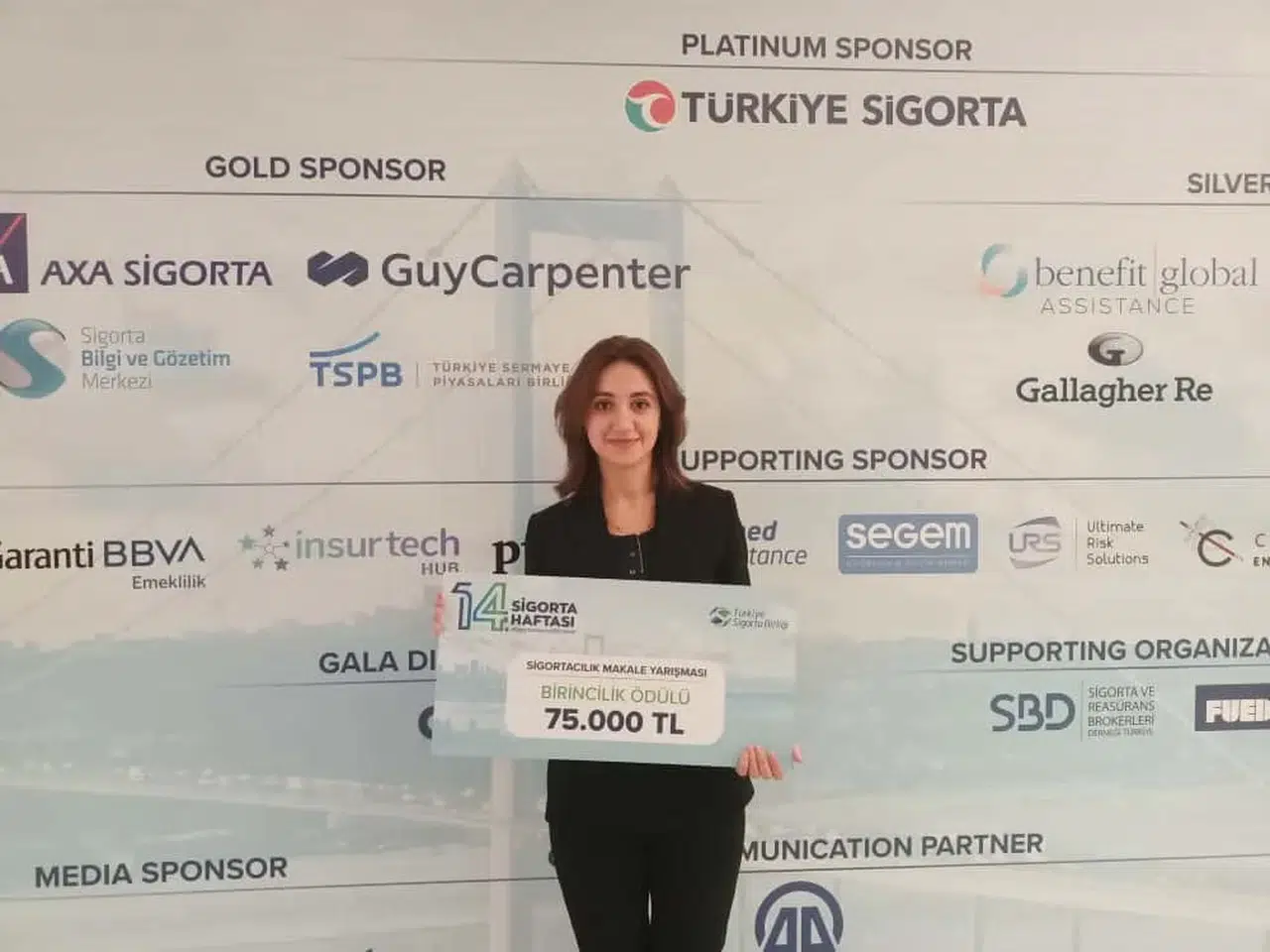 Makale Yarışmasında Birinci Oldu