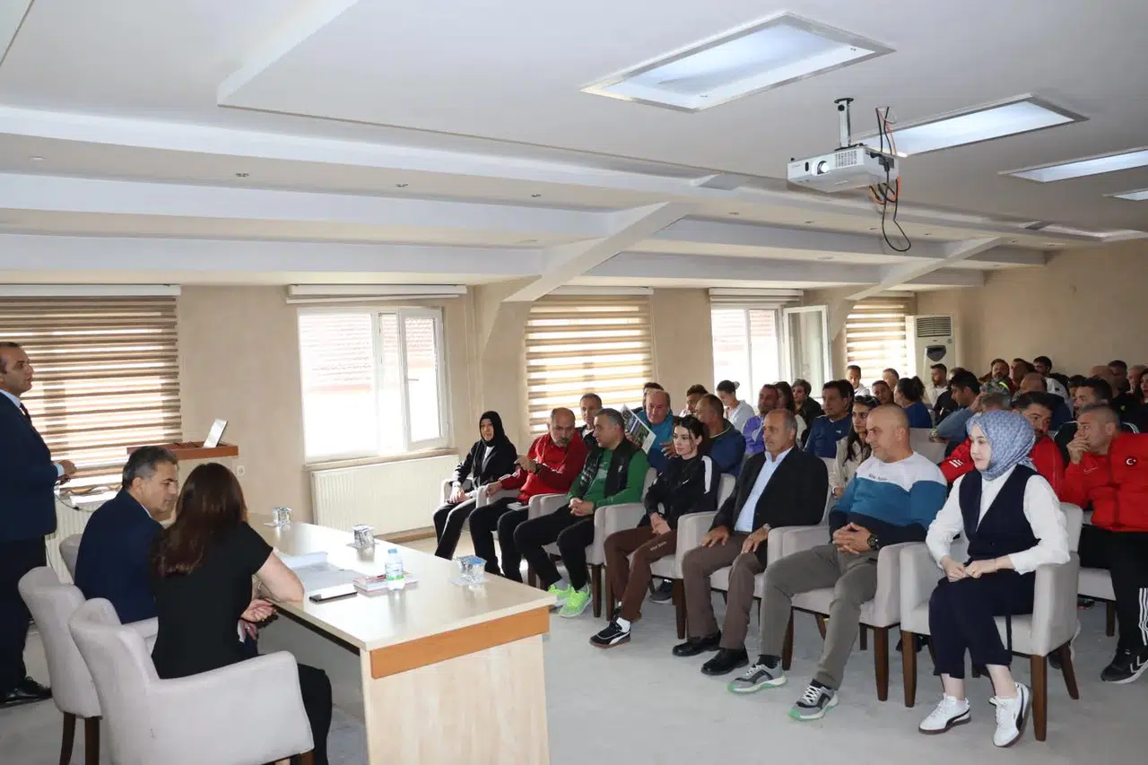Okul Sporları İçin Toplandılar