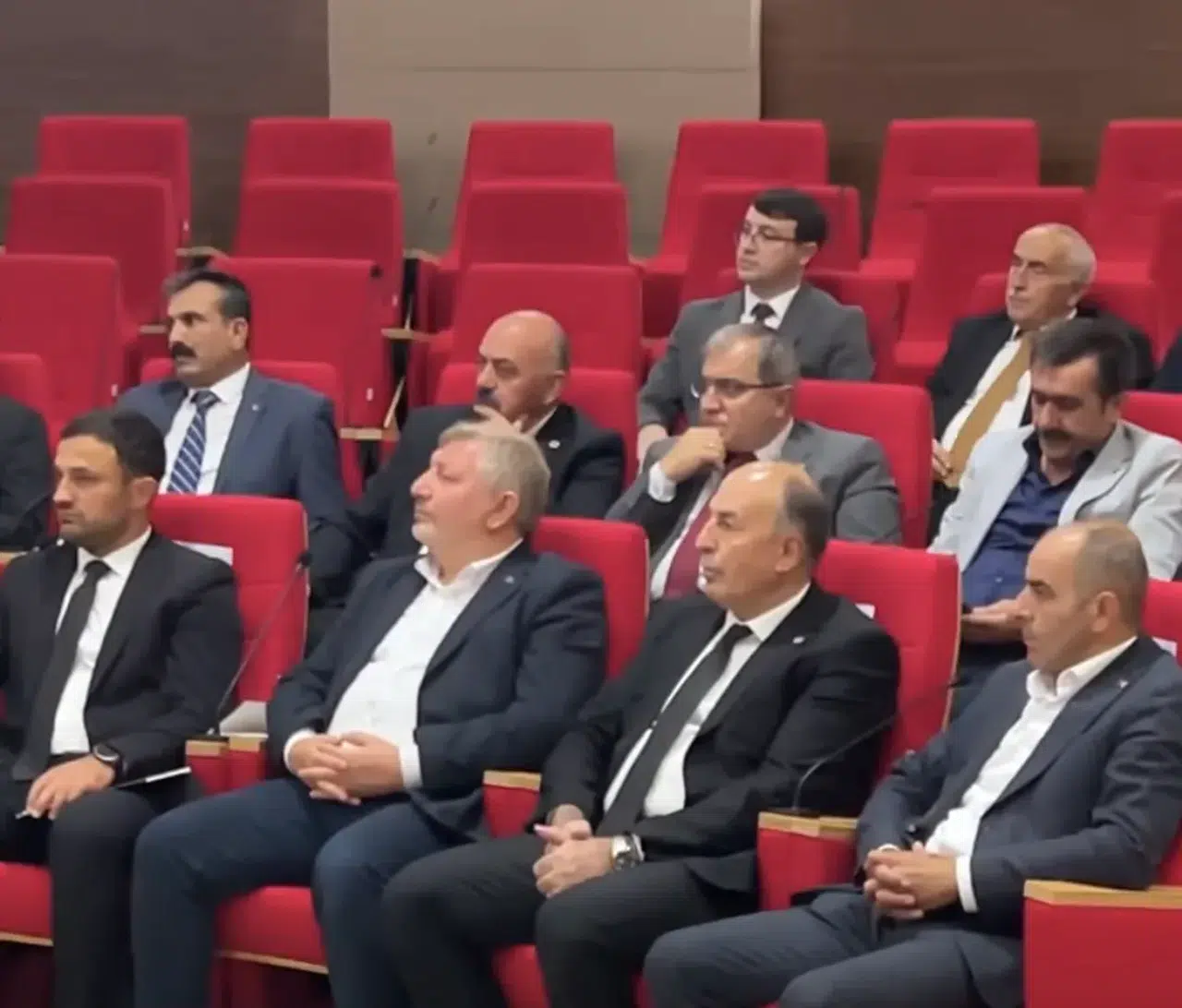 Arslan, Alaca’nın Yol Sorunlarını Gündeme Getirdi