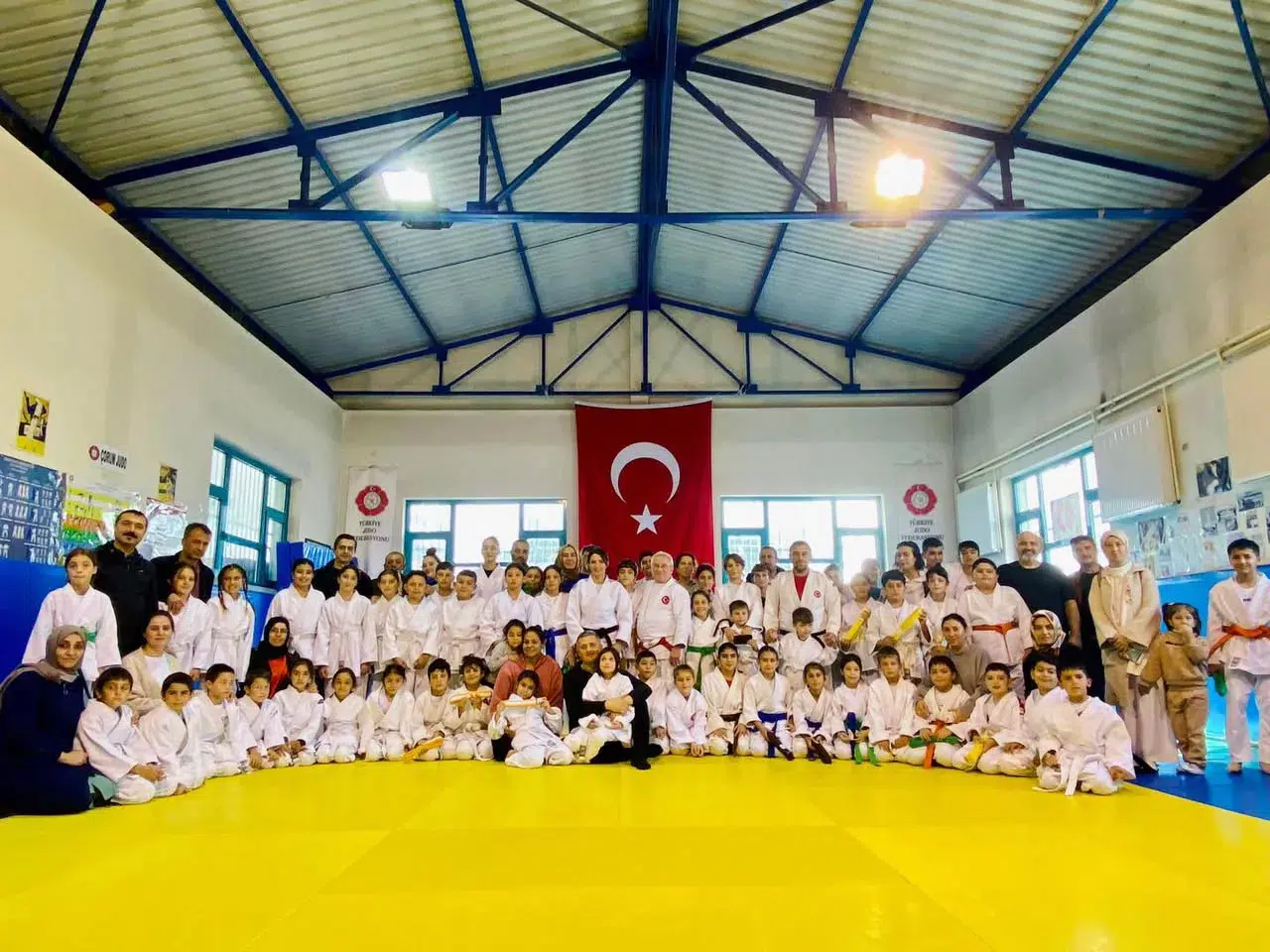 Genç Judocular Kuşak Atladı