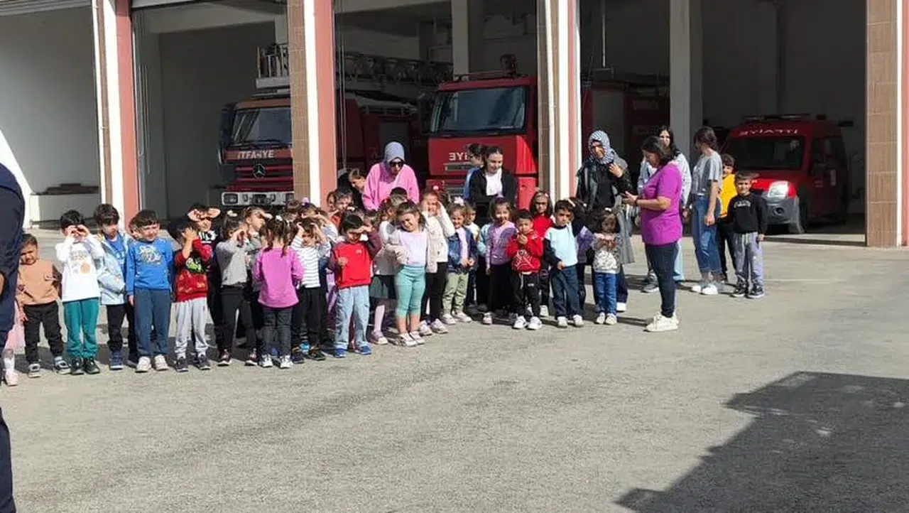 Minik İtfaiyeciler, Osmancık İtfaiyesini Ziyaret Etti
