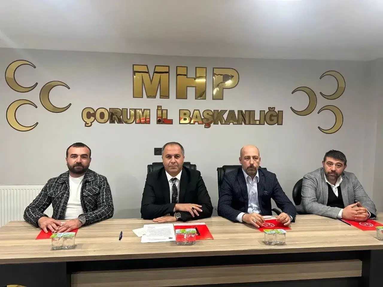 MHP, Sahada Halkı Dinleyecek