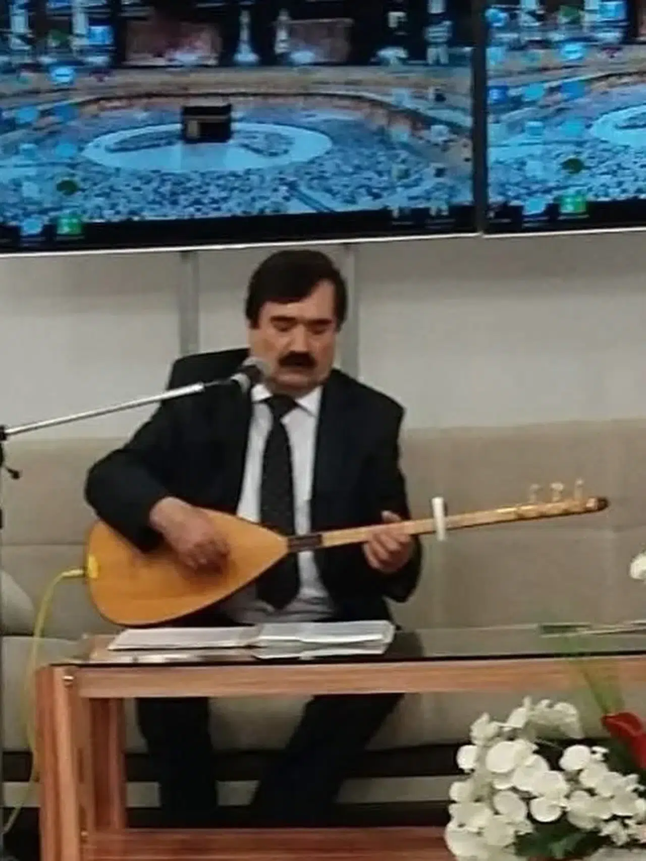 Milletvekiline Şiir Yazdı