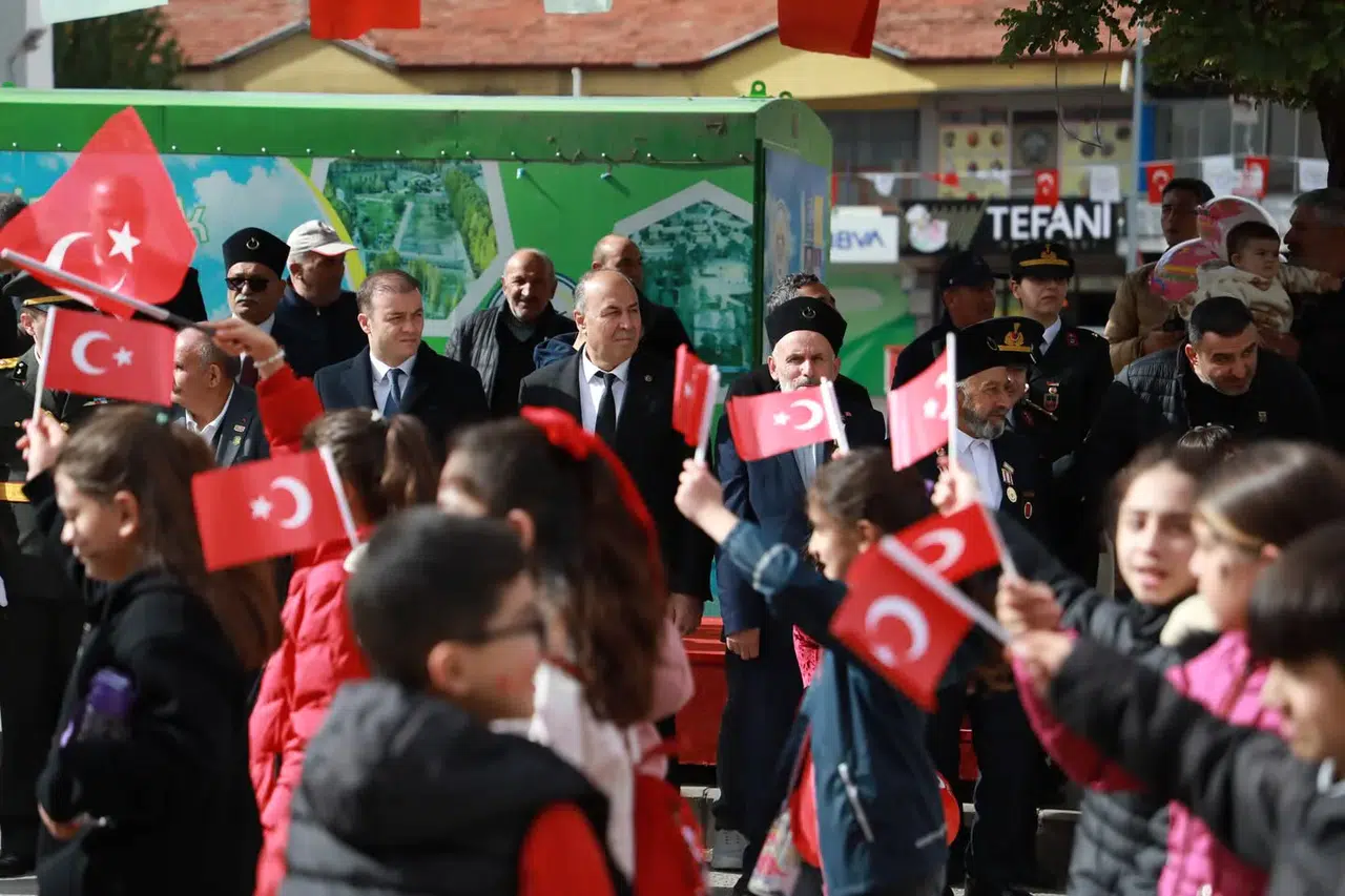 Alaca'da Cumhuriyet Gurur ile Kutlandı
