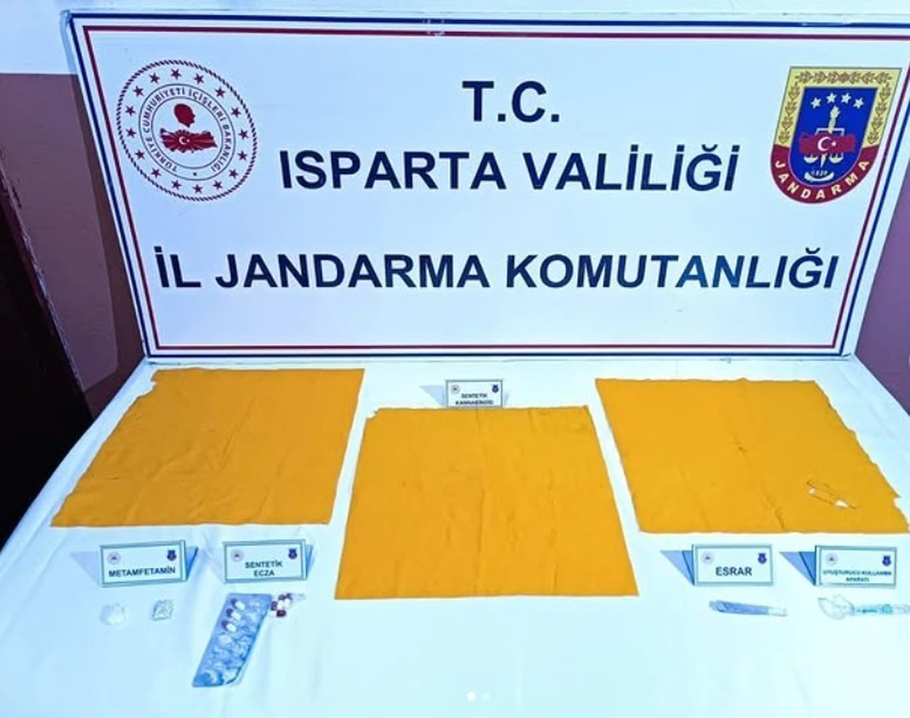 Isparta’da jandarmadan uyuşturucu operasyonu: 4 şüpheli tutuklandı
