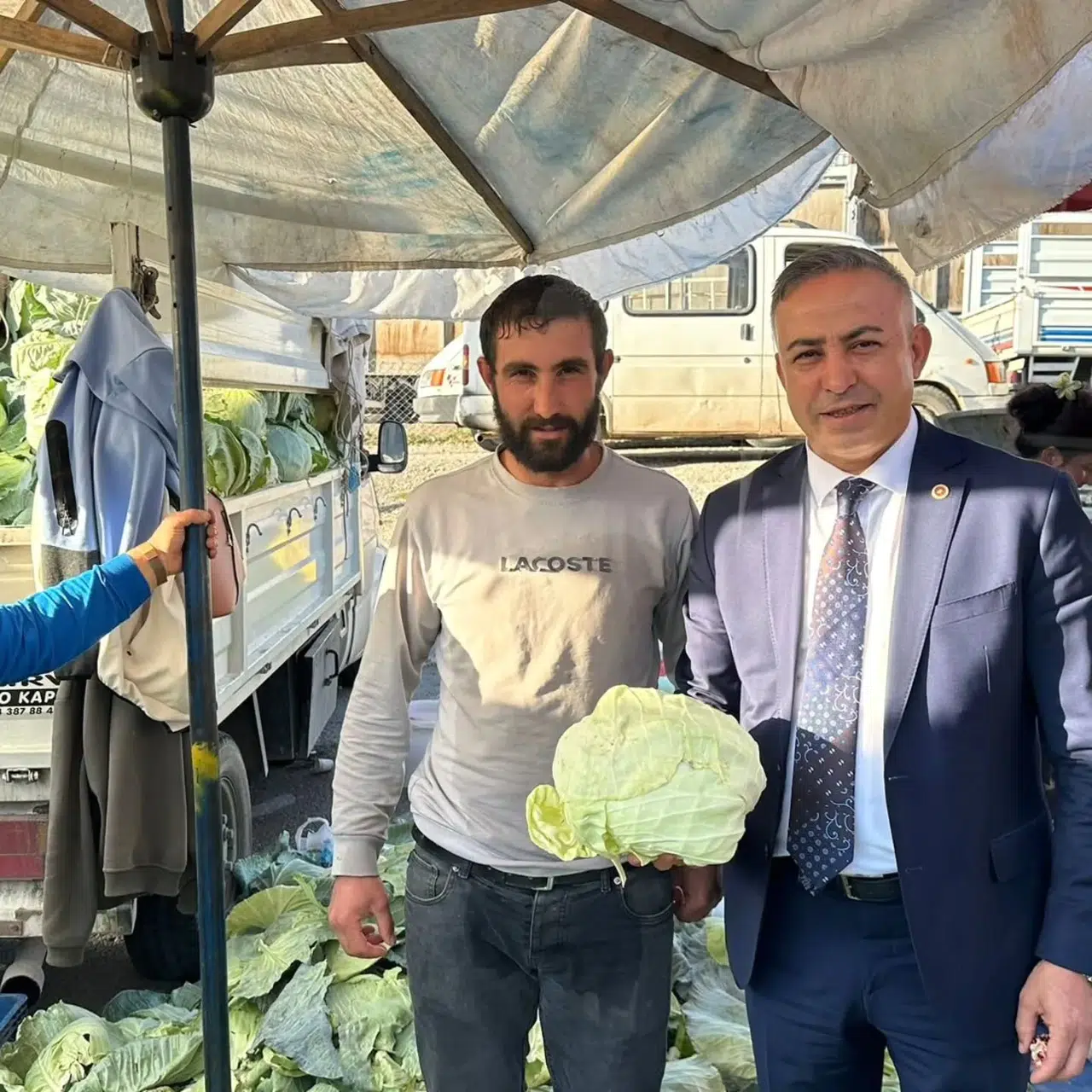 ‘Pazar Poşetleri Hafif, Ama Vatandaşın Yükü Ağır’