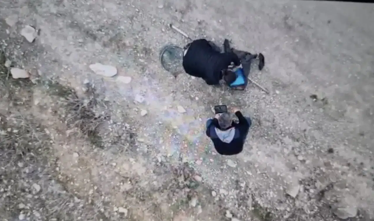 Irmakta Elektrikle Kaçak Balık Avı