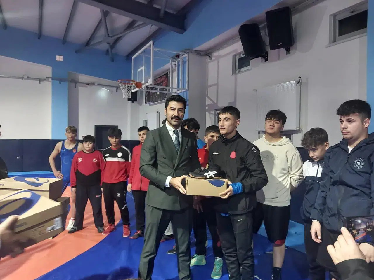 Sungurlu'daki Sporculara Moral Ziyareti