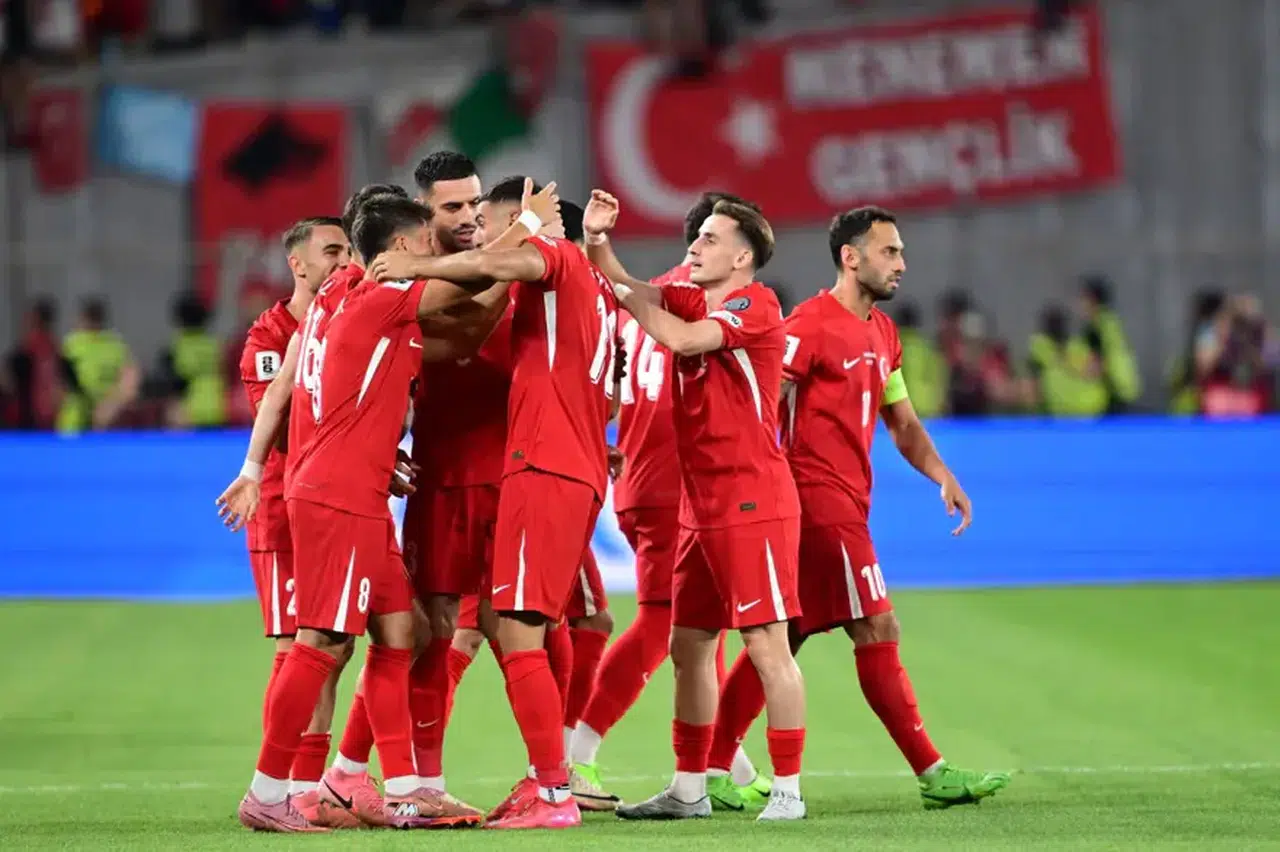 Dere'den Millilere Tebrik