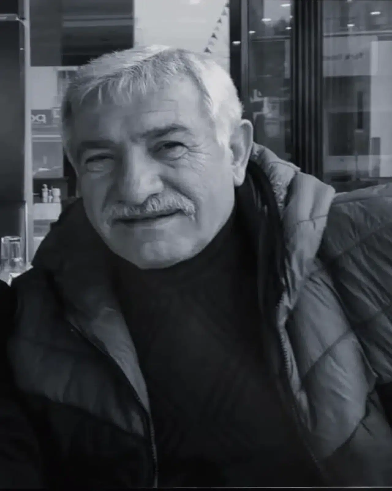 Dere, Vefat Eden Öğretmenleri Andı