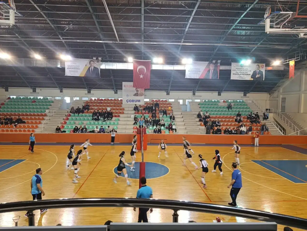 Osmancık Belediye Voleybol Derbisini Kazandı