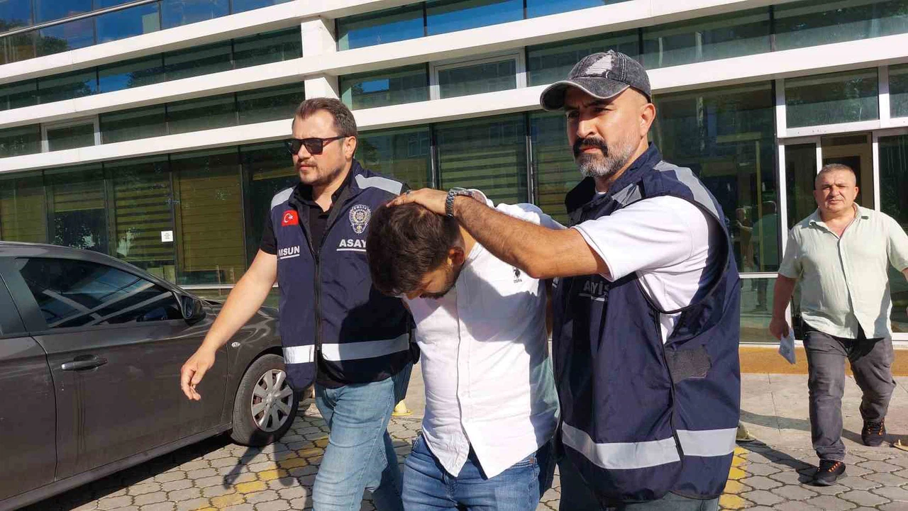 Akrabasını araçla 2 kez üzerinden geçerek öldüren şahsın yargılanmasına başlandı