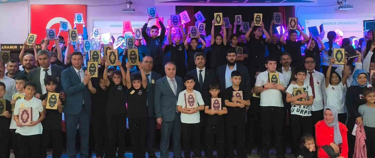 Anamur’da ’Kur’an okuyorum, peygamberimi seviyorum’ programı büyük ilgi gördü