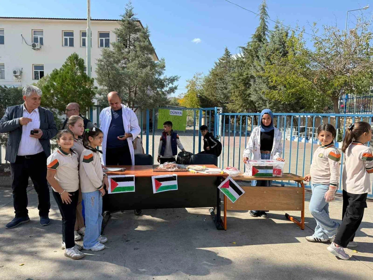 Diyarbakır’da öğrencilerden Gazze’ye 1 milyon 287 bin liralık destek