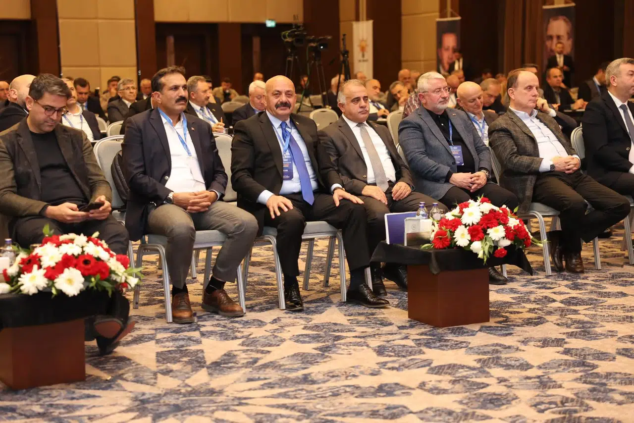 Torun, Yerel Yönetimler Toplantısına Katıldı