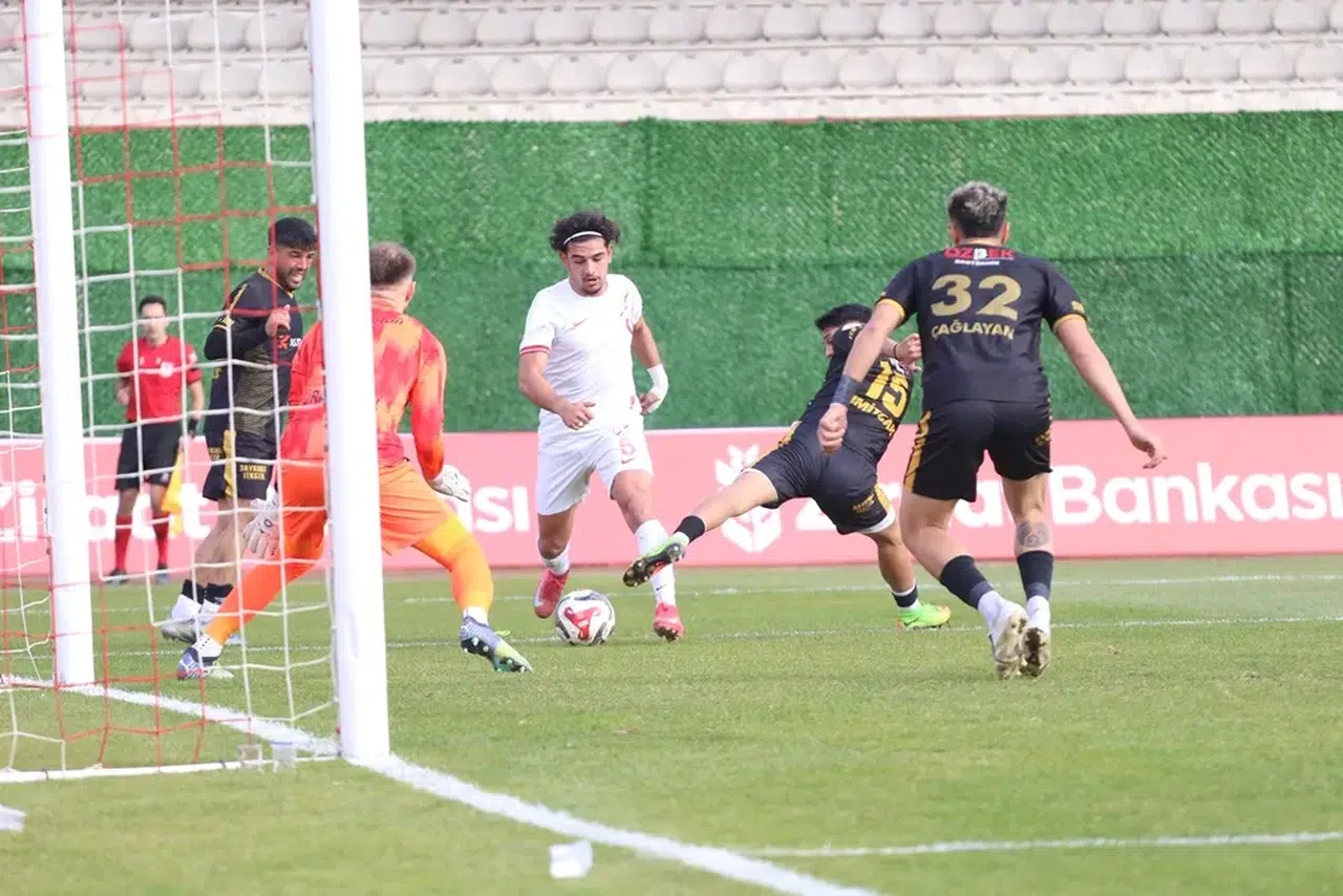 1. Lig’den 6 Takım Gruplarda