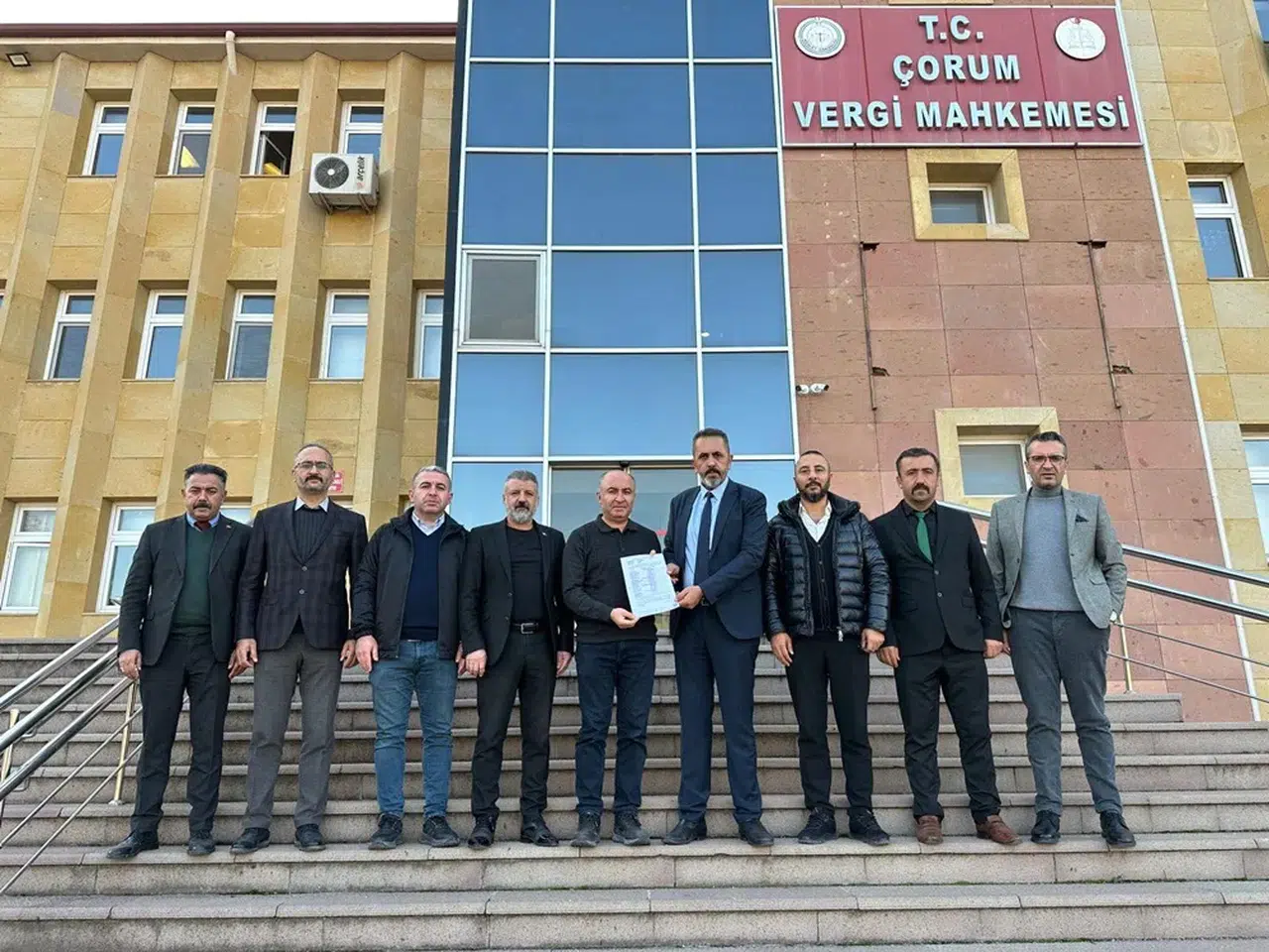 Türk Eğitim-Sen’in Yeni Yönetimi Mazbatasını Aldı