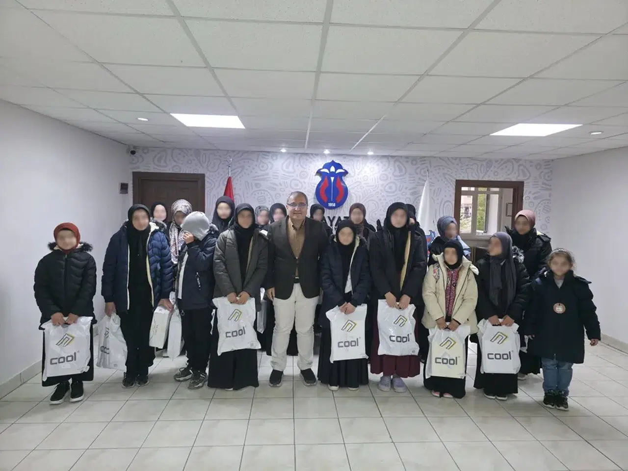 Bayatlı Çocuklara ‘Sıcak’ Dokunuş