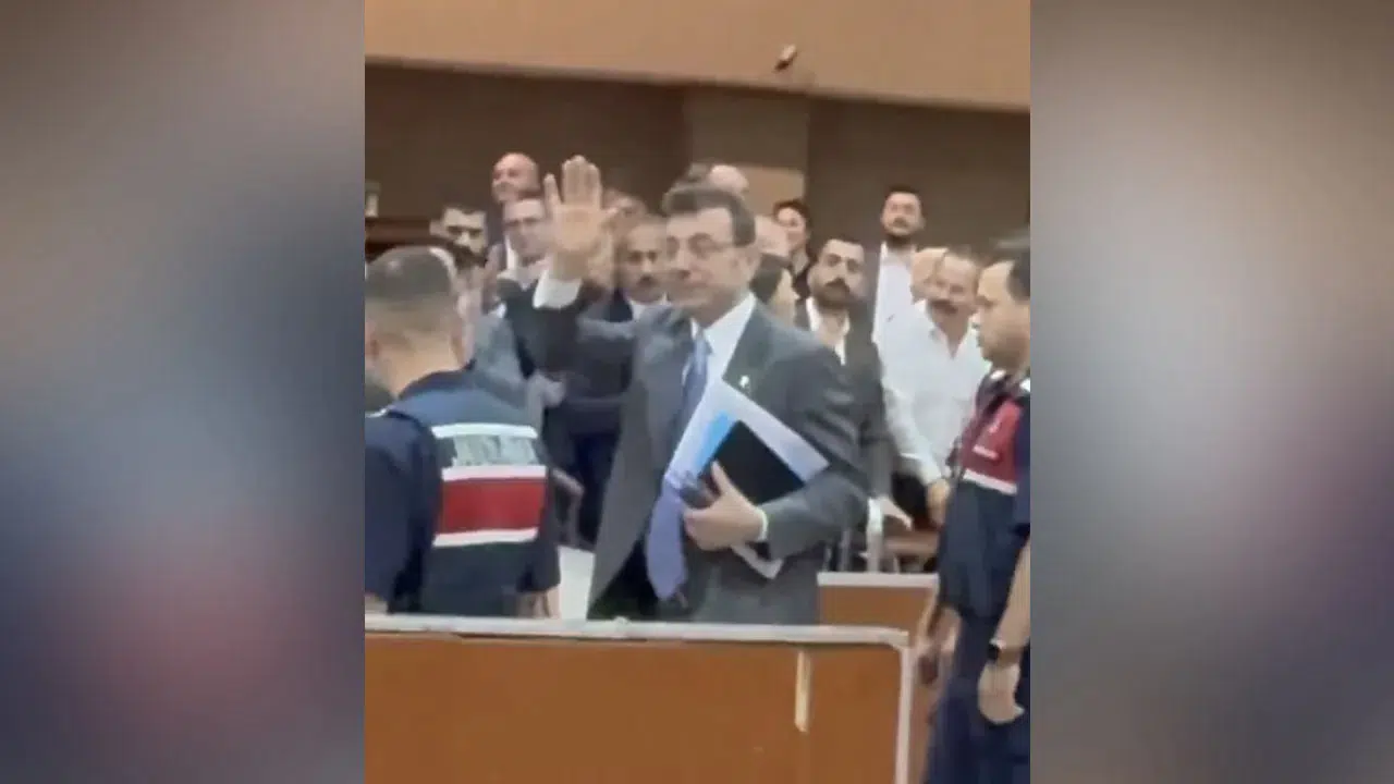 Tahtasız: Hapisten Cumhurbaşkanı Olarak Çıkacaksın