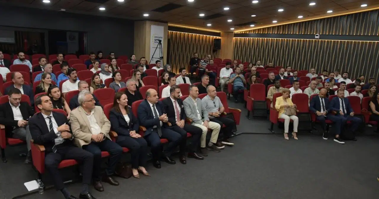 Samsun'da girişimci iş insanlarına yönelik "İhracatın e-hali" etkinliği düzenlendi