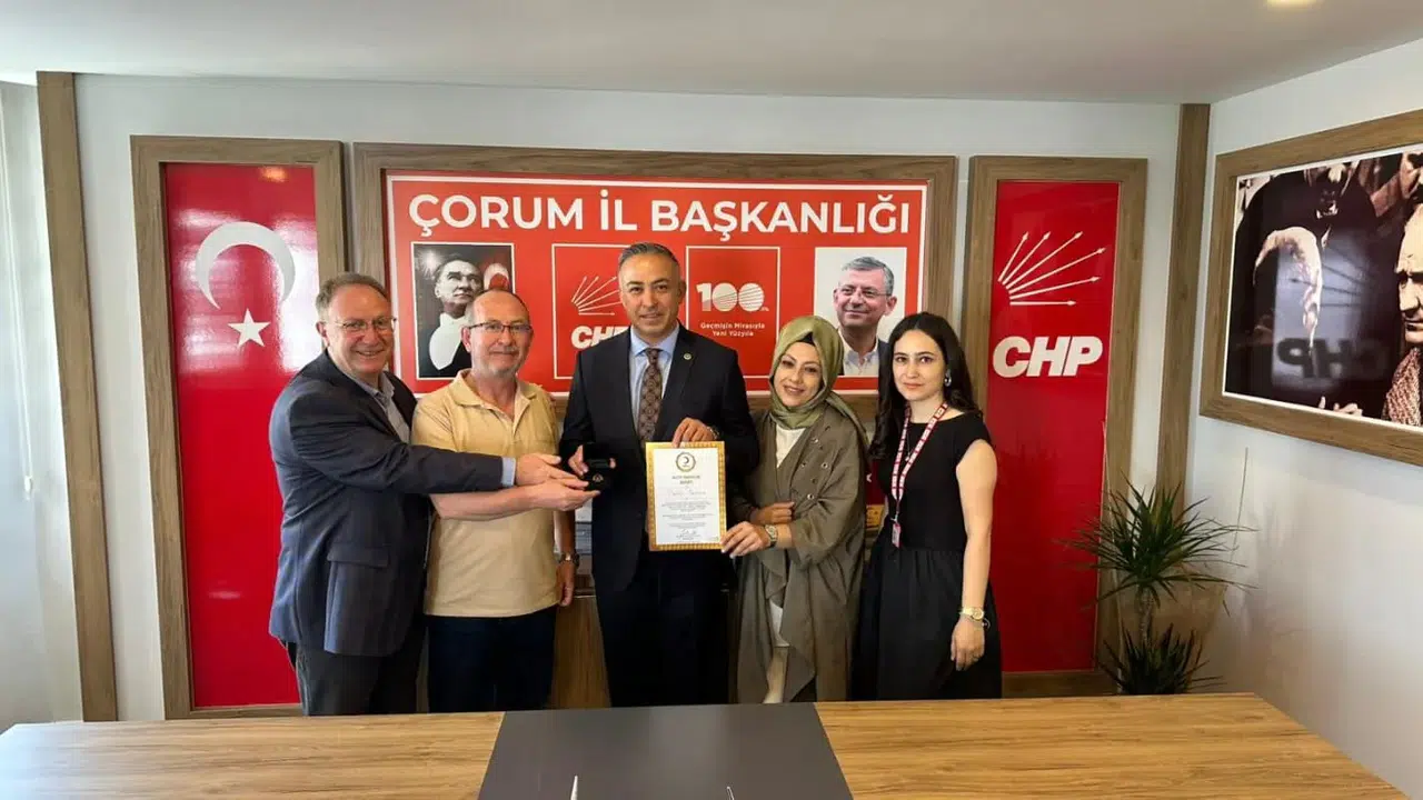 Tahtasız'a Kızılay'dan Altın Madalya
