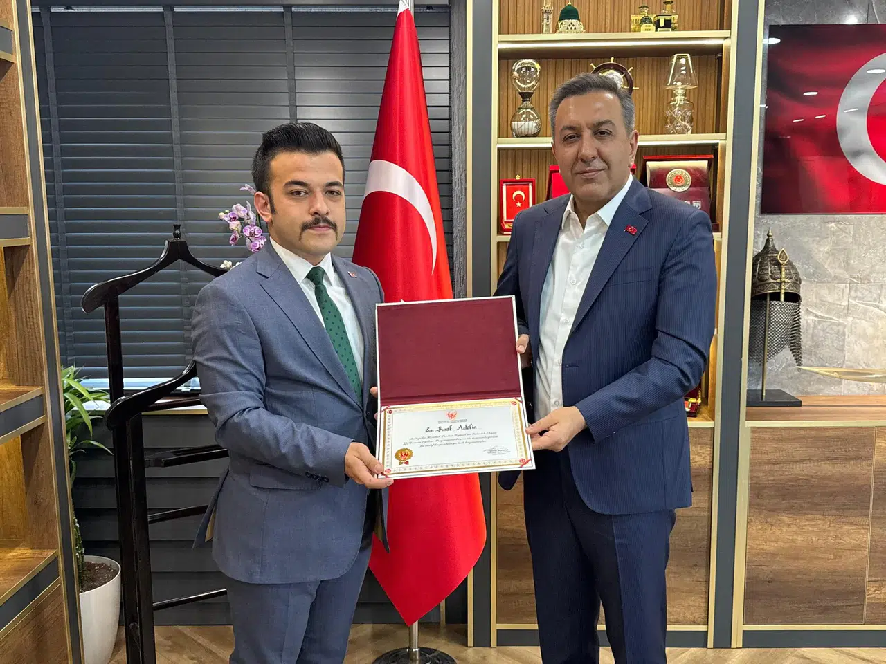 Dere’den Aztekin’e Tebrik