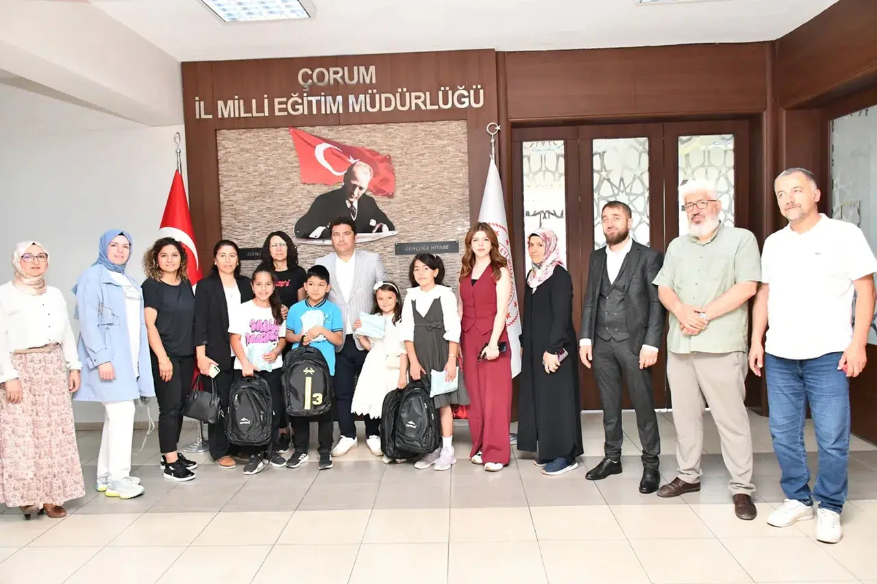 ‘1 Kural 1 Ömür’ Yarışması Kazananları Ödüllerini Aldı