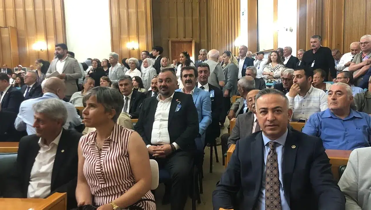 Çorum Heyeti, CHP Grup Toplantısına Katıldı