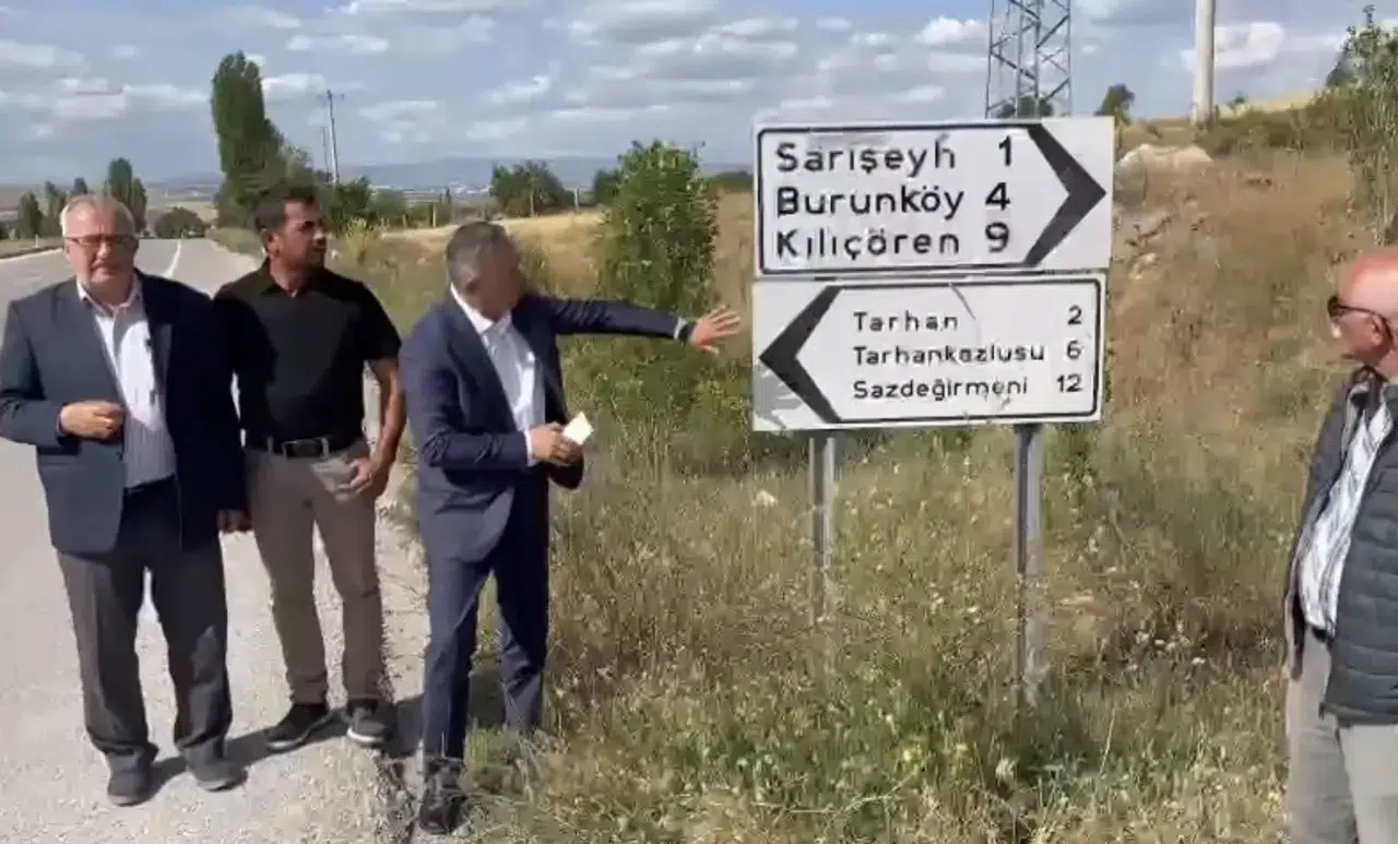 ‘Karayolları Sizi Ters Yöne Sokuyor, Ölüme İtiyor’