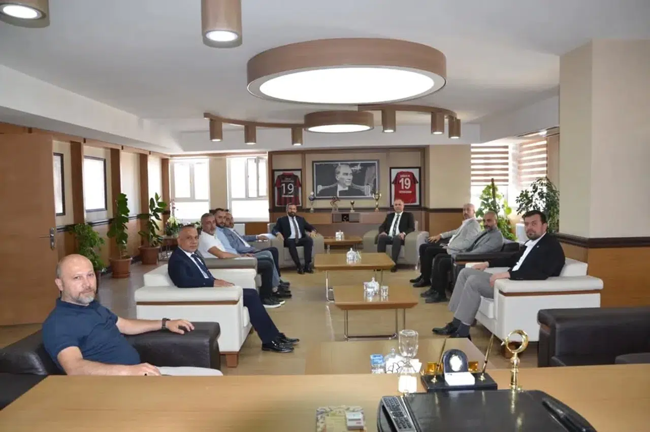 MHP’den SMMMO'nun Yeni Yönetimine Kutlama