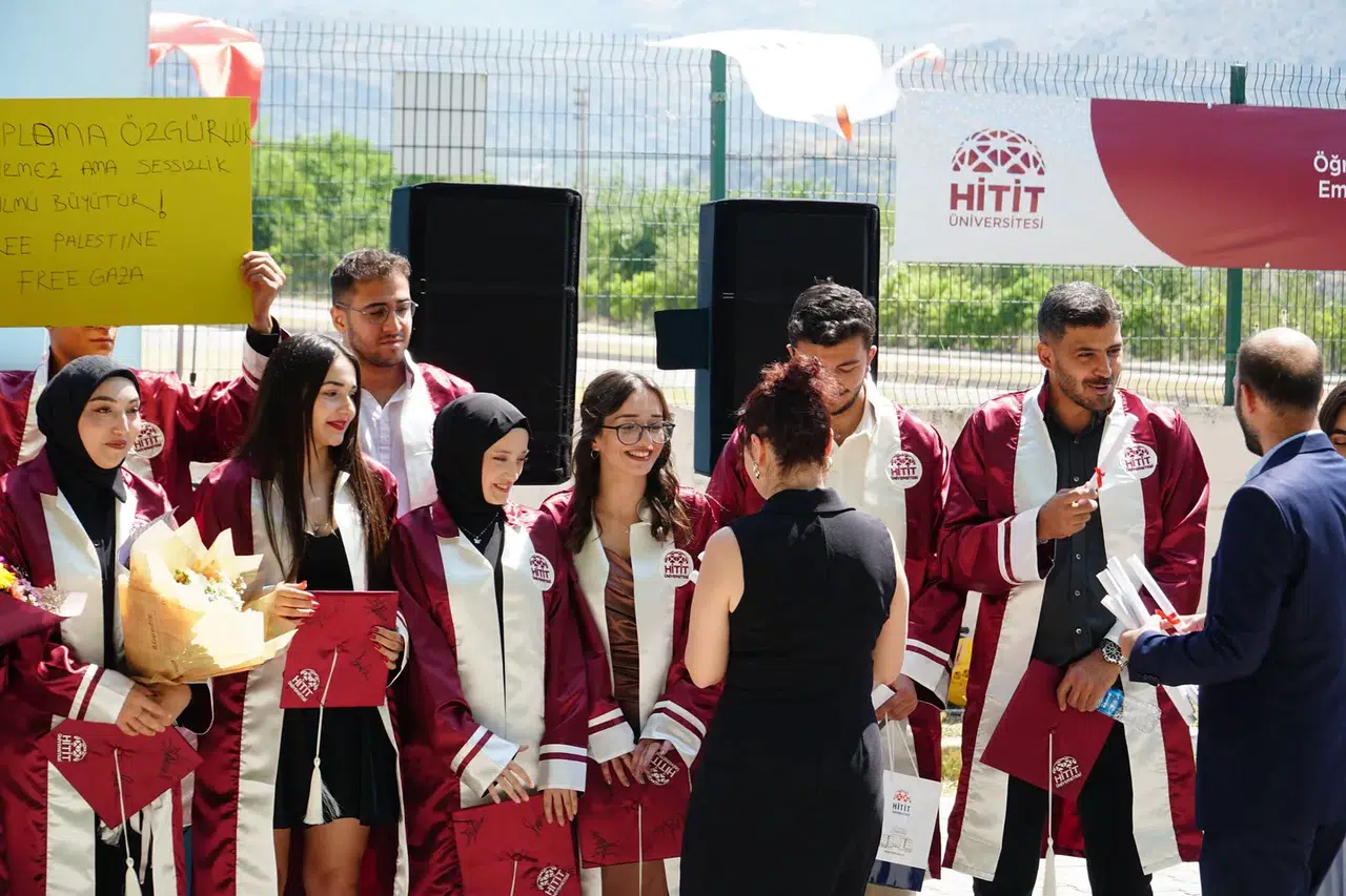 Gelgör, Osmancık MYO Mezunlarının Sevincine Ortak Oldu