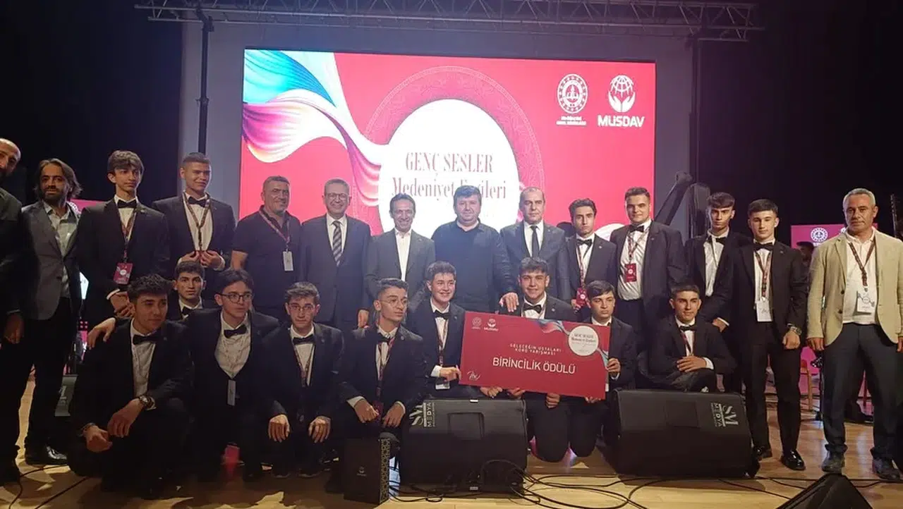 Tahtasız’dan İmam Hatipli Öğrencilere Tebrik