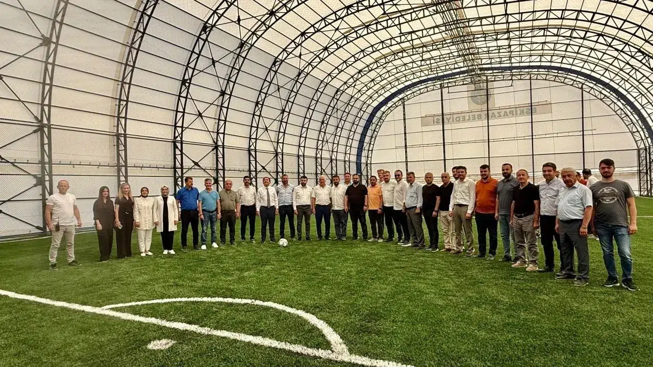 AK Parti Karabük heyeti, gençlik, spor ve sağlık yatırımlarını inceledi