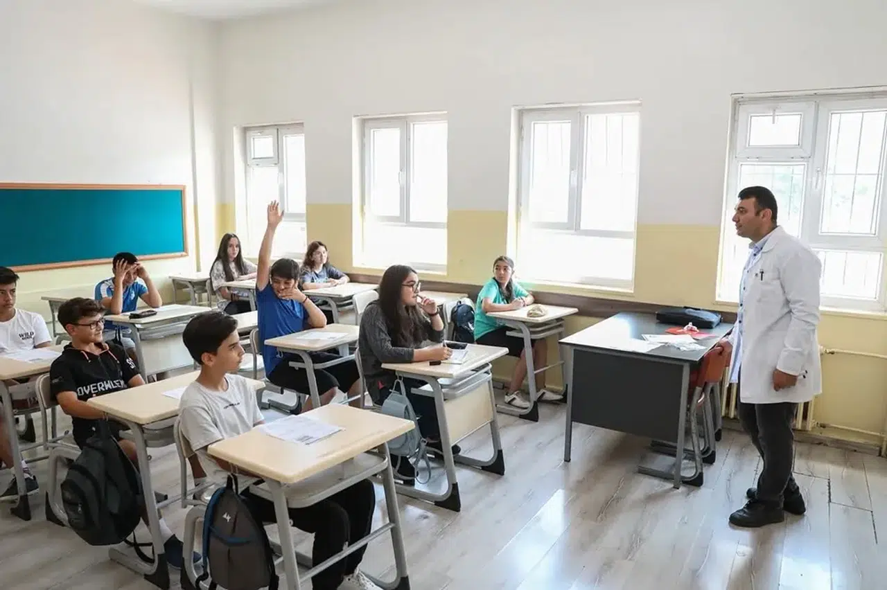 Yaz Okulları ve Destekleme Kursları 1 Temmuz’da Başlıyor