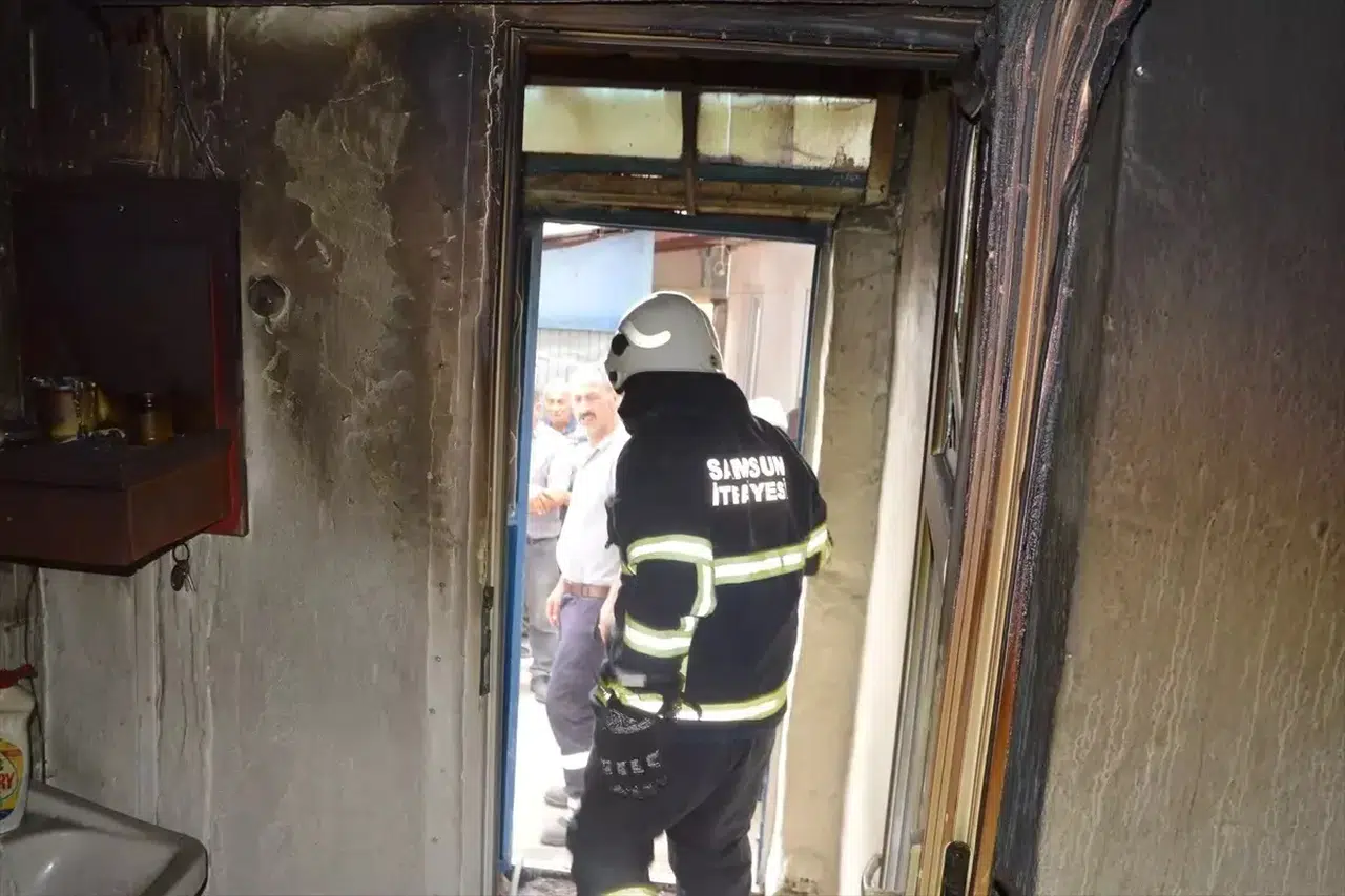 Samsun'da evde çıkan yangında hasar oluştu
