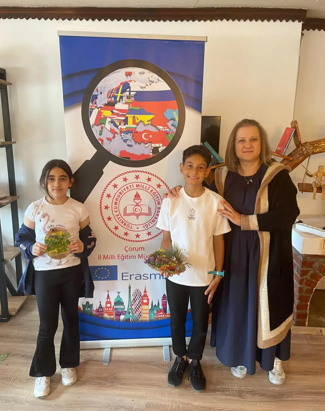Çocuklar Doğa ile Sanat Atölyesi’nde Afiş Tasarladı